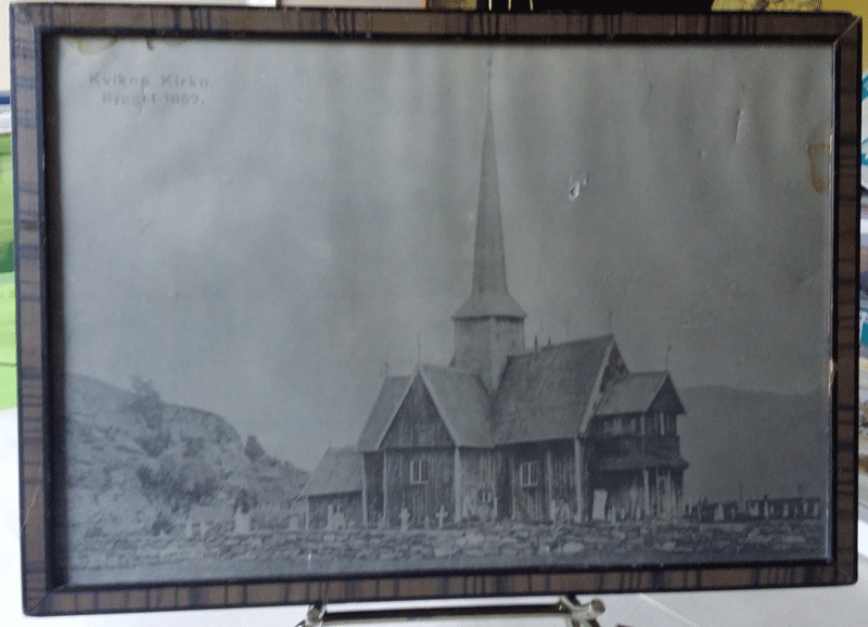 Kvikne-Kirke-church-photograph-of-Moms