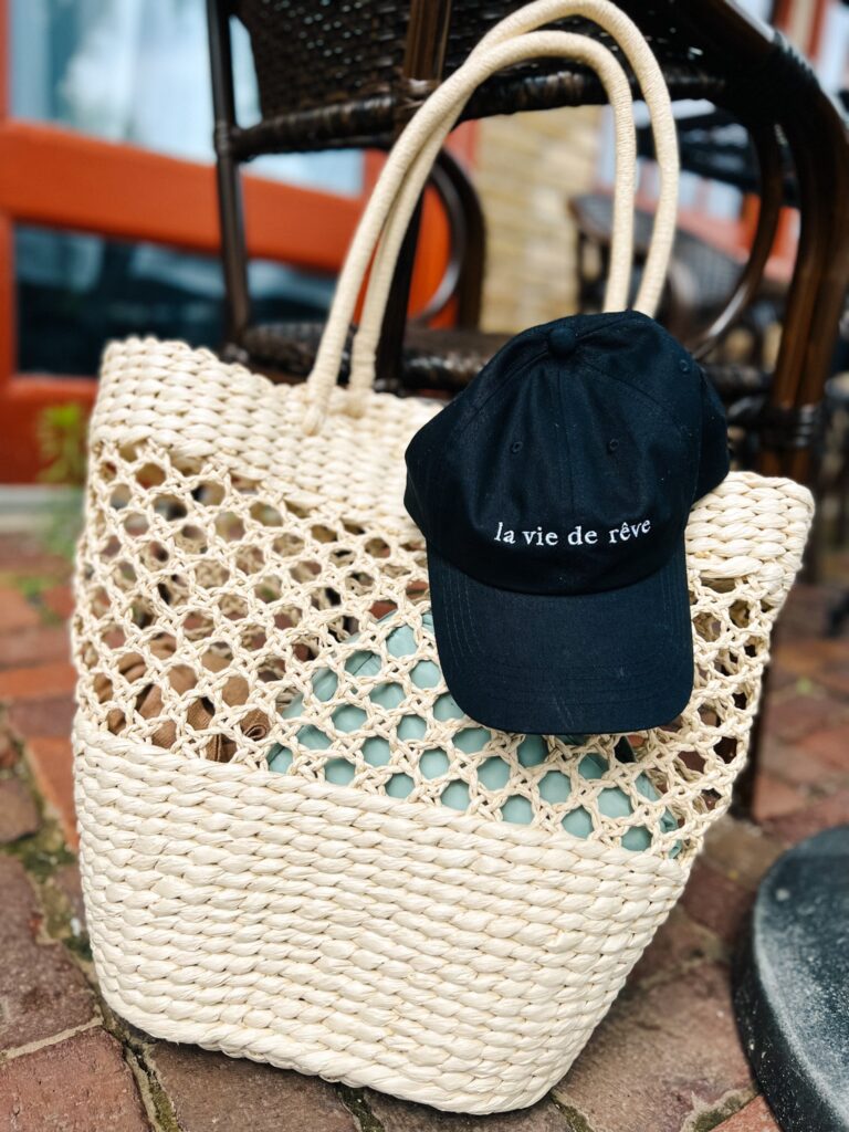 French Hat La Vie De Rêve Baseball Hat with Straw Bag